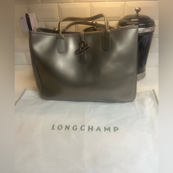 Longchamp Handbags - Metallic LongChamp Tote with Toggle Closure & Dust Bag